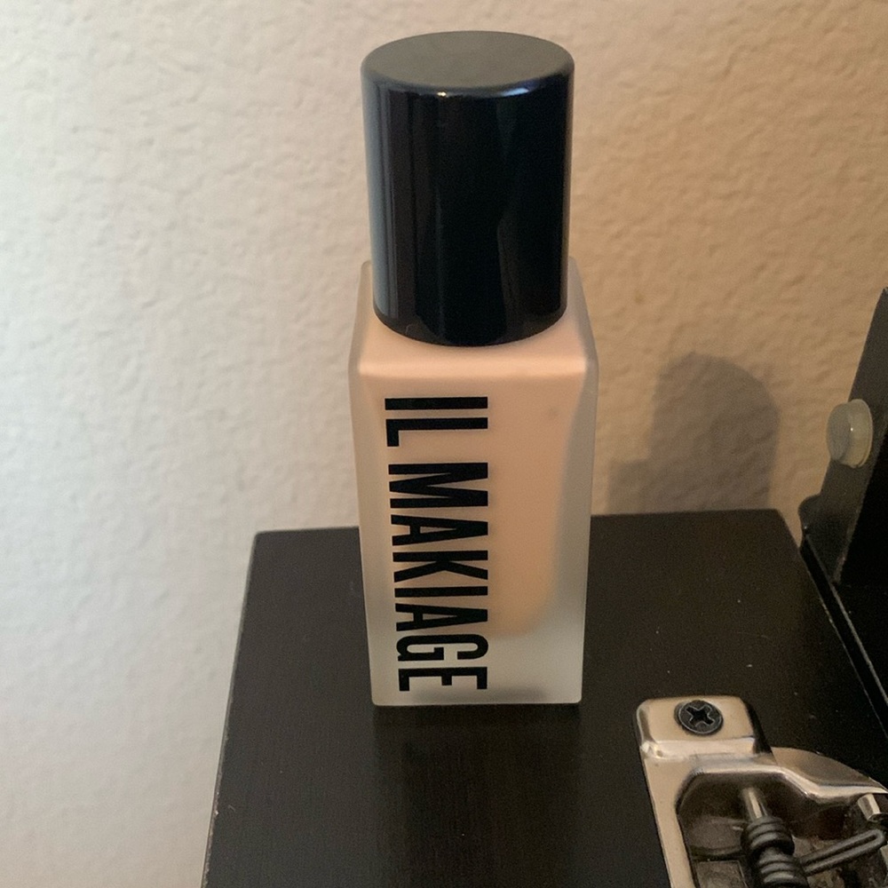 IL Makiage Foundation